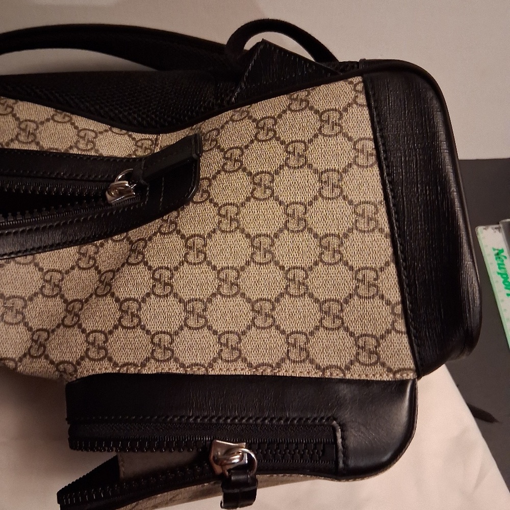 Men's Gucci GG Supreme Large Canvas/Calfskin Exterior Backpack - Picture 12 of 16